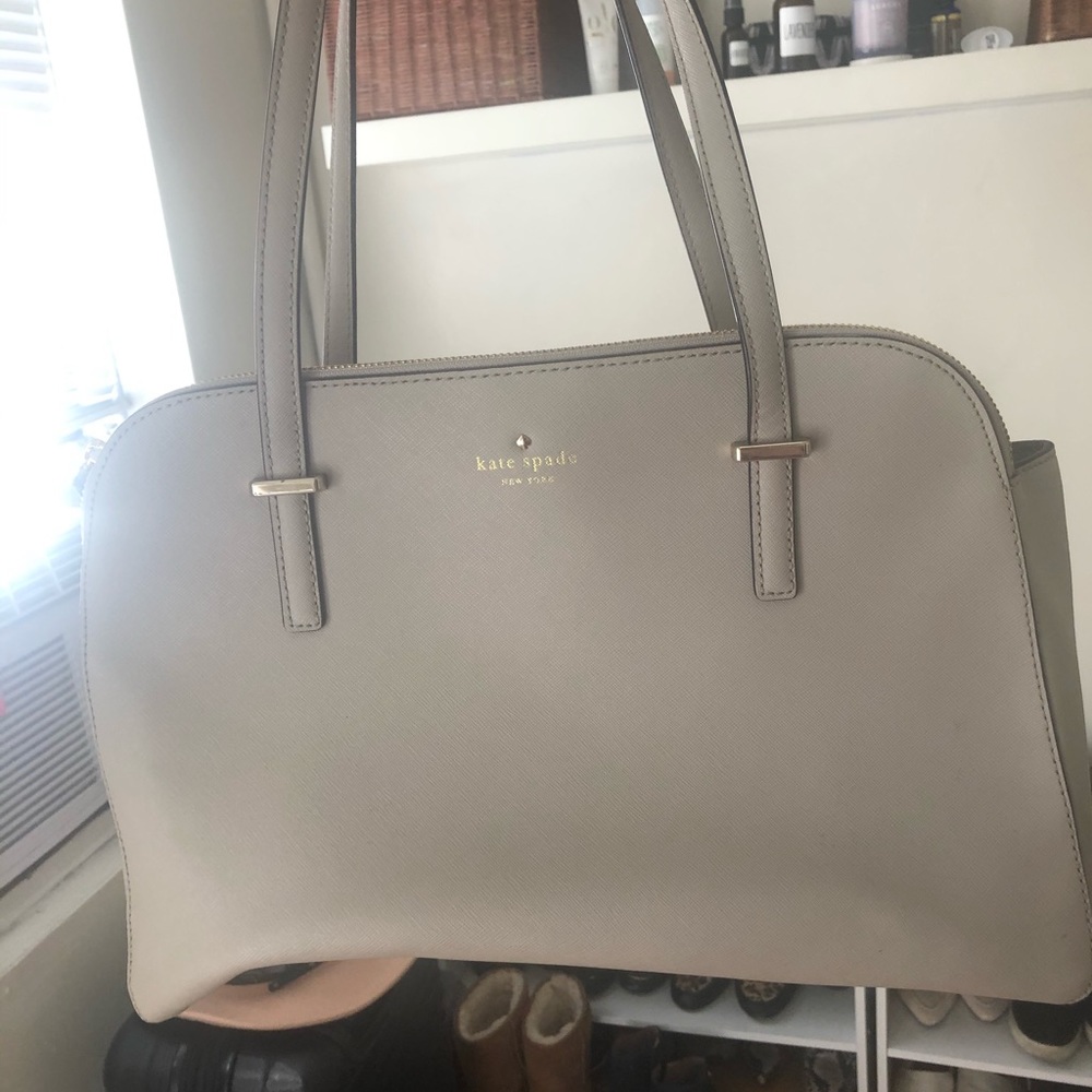 Kate Spade neutral grey purse in great condition!